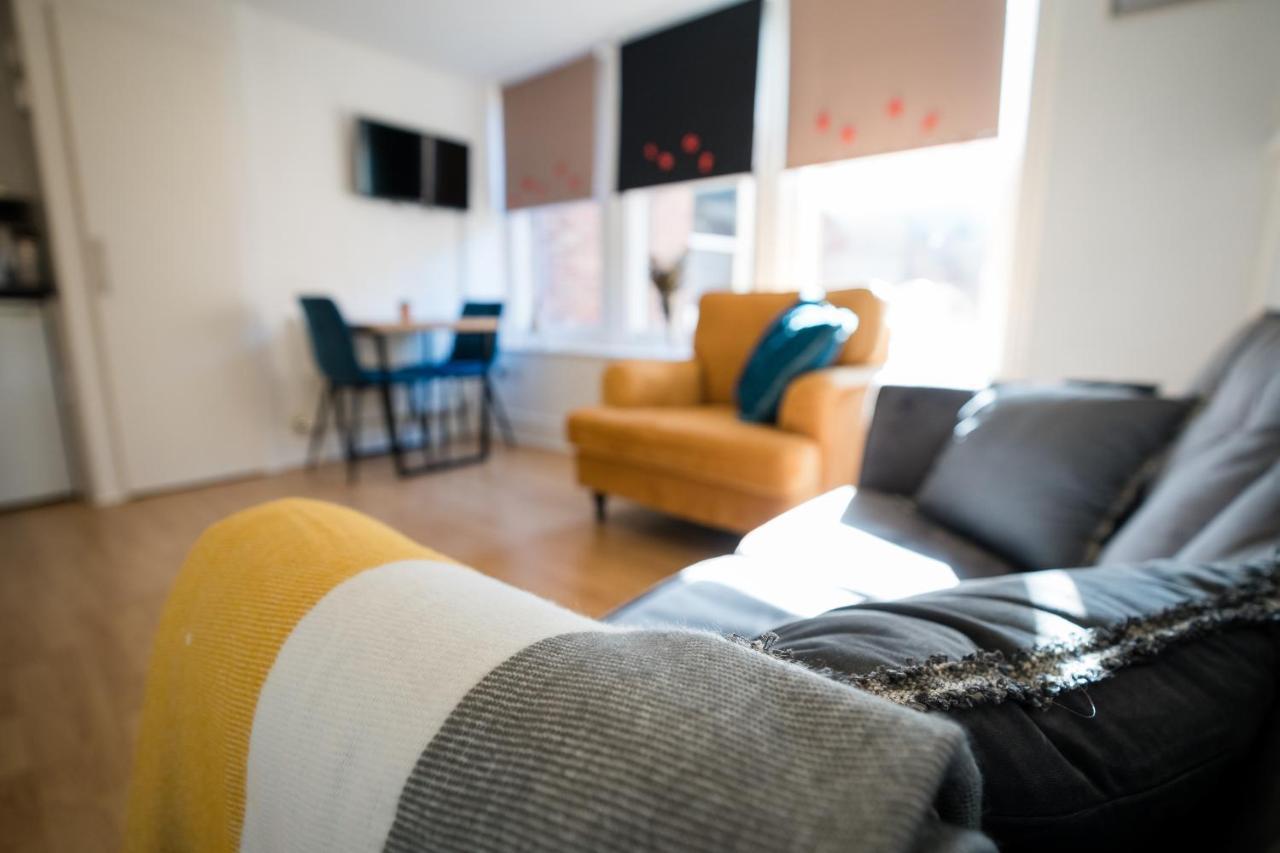 Bess'S Snug Apartment มัทล็อก ภายนอก รูปภาพ