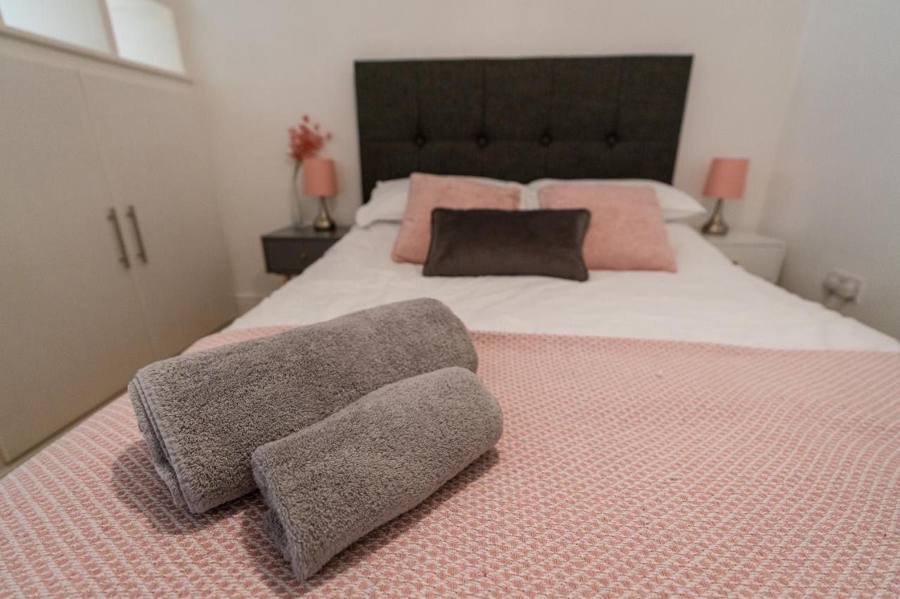 Bess'S Snug Apartment มัทล็อก ภายนอก รูปภาพ